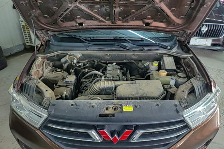 Used Wuling Hongguang 2021 1.5L Revised S Standard Version Hydraulic-Power-Assisted LAR Engine Bay