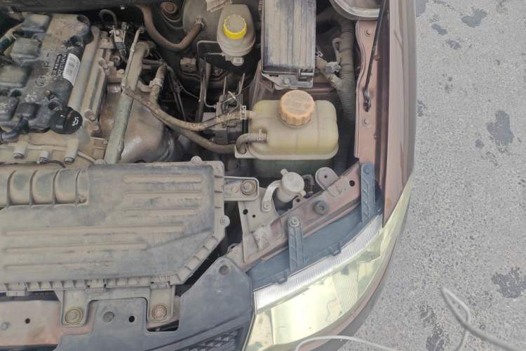 Used Wuling Hongguang 2021 1.5L Revised S Base Version with Electric Power Steering LAR Engine Bay Left
