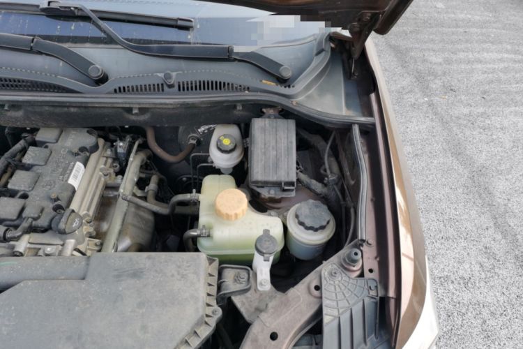 Used Wuling Hongguang 2021 1.5L Revised S Standard Version Hydraulic-Power-Assisted LAR Engine Bay Left