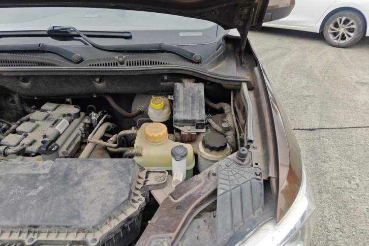 Used Wuling Hongguang 2021 1.5L S Comfort Edition LAR Engine Bay Left