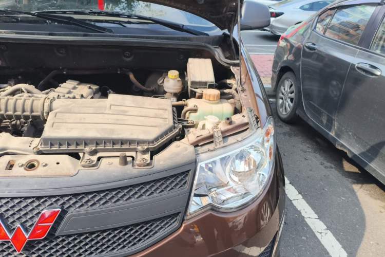 Used Wuling Hongguang 2021 1.5L Revised S Base Version Hydraulic Power Steering LAR Engine Bay Left