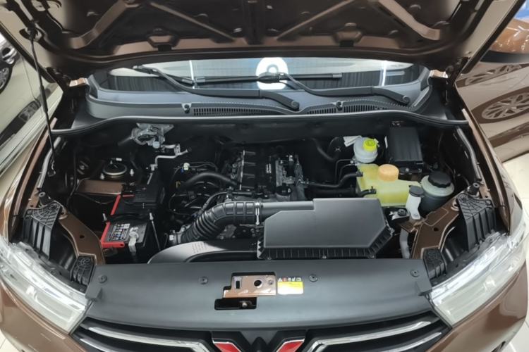 Used Wuling Hongguang 2021 1.5L Revised S Standard Version Hydraulic-Power-Assisted LAR Engine Bay