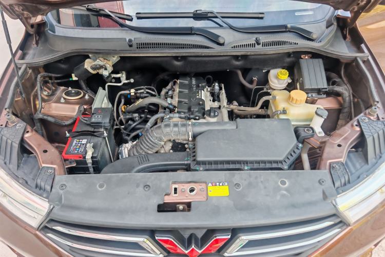Used Wuling Hongguang 2021 1.5L Revised S Standard Version with Electric Power Steering LAR Engine Bay