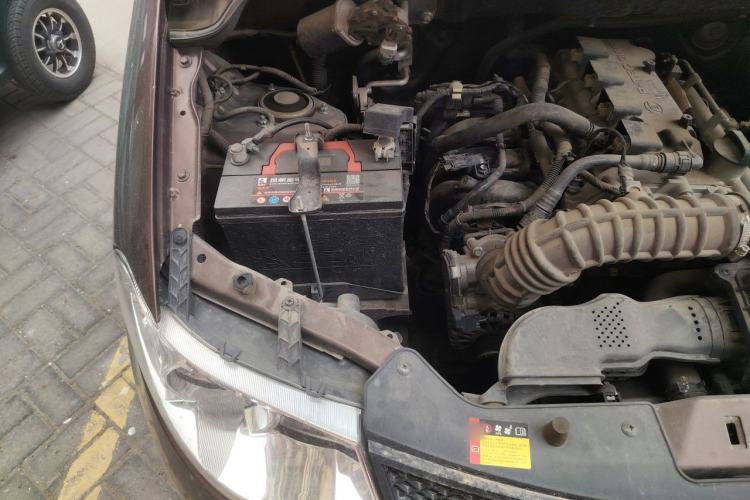 Used Wuling Hongguang 2021 1.5L Revised S Standard Version Hydraulic-Power-Assisted LAR Engine Bay Right