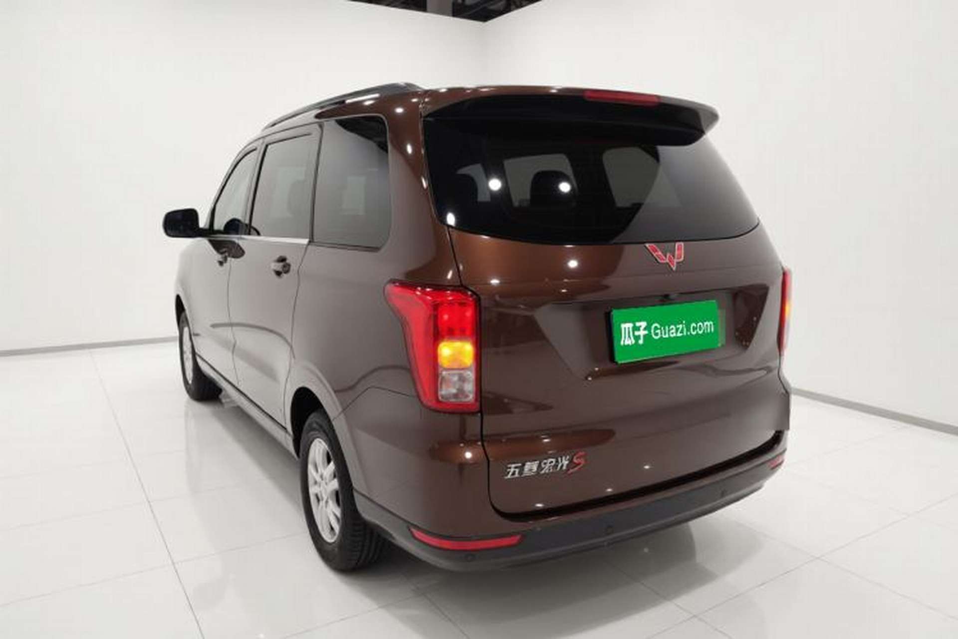 Used Wuling Hongguang 2021 1.5L Revised S Standard Version with Electric Power Steering LAR Exterior 2
