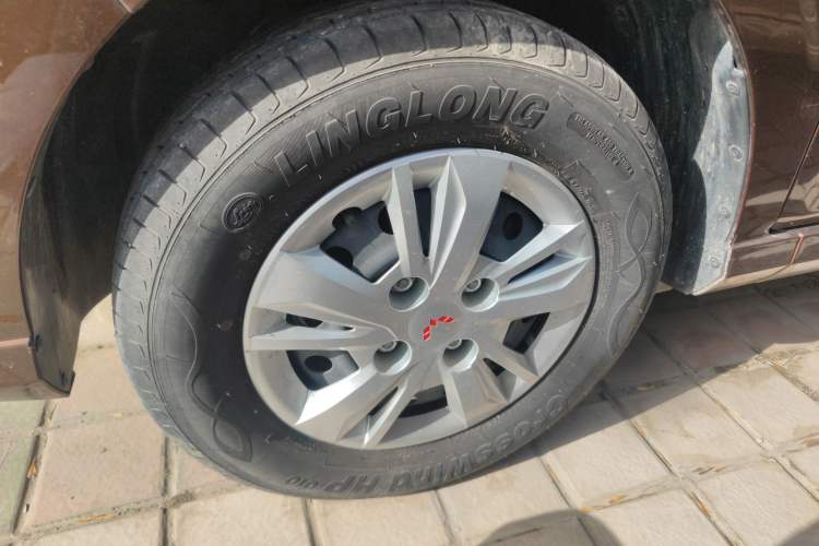Used Wuling Hongguang 2021 1.5L Revised S Standard Version with Electric Power Steering LAR Exterior 3