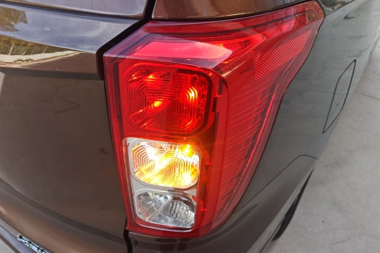 Used Wuling Hongguang 2021 1.5L Revised S Standard Version with Electric Power Steering LAR Exterior 3