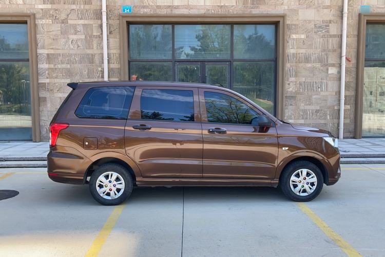 Used Wuling Hongguang 2021 1.5L Revised S Base Version with Electric Power Steering LAR Exterior 3