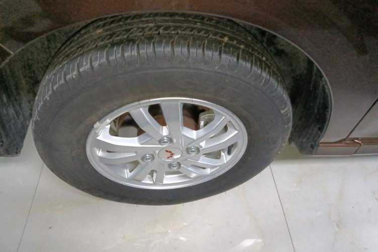 Used Wuling Hongguang 2021 1.5L Revised S Standard Version Hydraulic-Power-Assisted LAR Exterior 4
