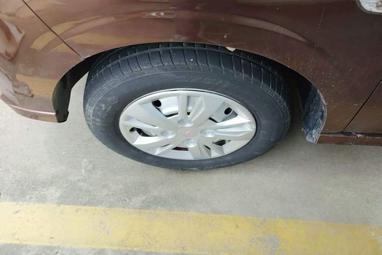 Used Wuling Hongguang 2021 1.5L S Base Version LAR Exterior 4