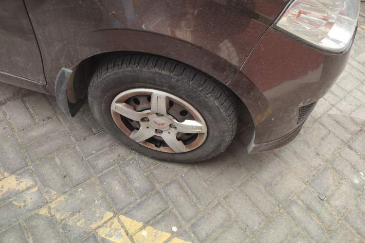 Used Wuling Hongguang 2021 1.5L Revised S Standard Version Hydraulic-Power-Assisted LAR Exterior 4