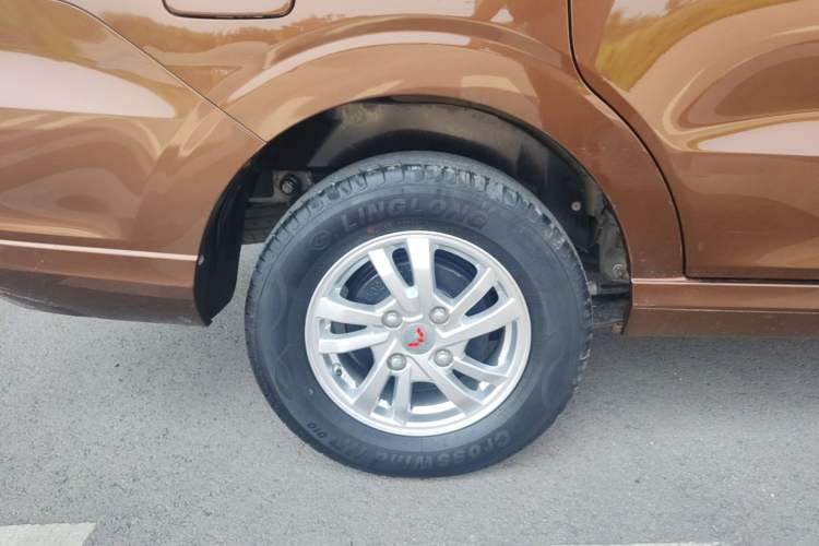 Used Wuling Hongguang 2021 1.5L Revised S Standard Version with Electric Power Steering LAR Exterior 5