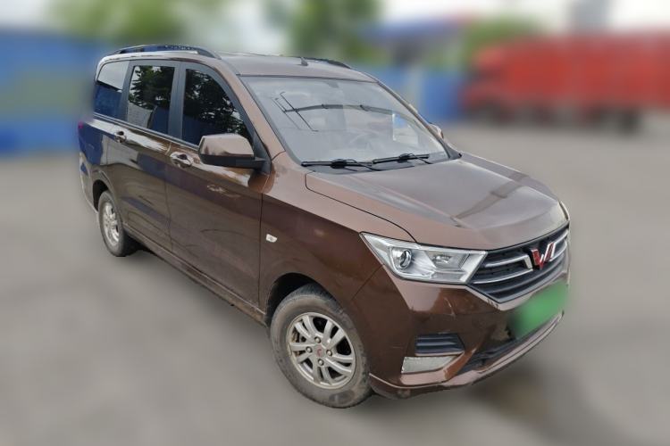 Used Wuling Hongguang 2021 1.5L S Comfort Edition LAR Front Right 45 Deg