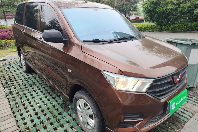 Used Wuling Hongguang 2021 1.5L S Base Version LAR Front Right 45 Deg