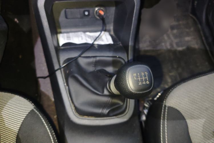 Used Wuling Hongguang 2021 1.5L Revised S Base Version with Electric Power Steering LAR Gear Lever