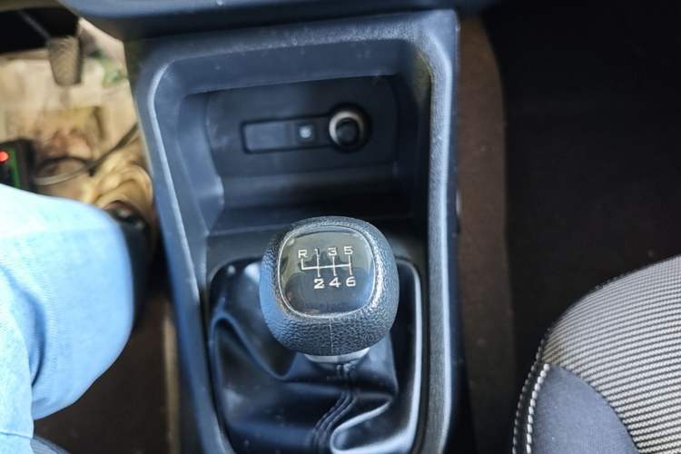 Used Wuling Hongguang 2021 1.5L Revised S Base Version Hydraulic Power Steering LAR Gear Lever