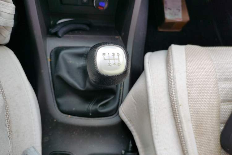 Used Wuling Hongguang 2021 1.5L Revised S Standard Version Hydraulic-Power-Assisted LAR Gear Lever