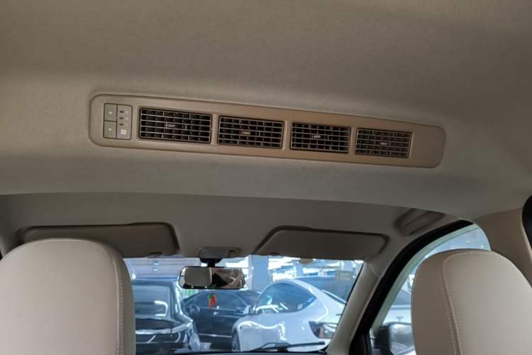 Used Wuling Hongguang 2021 1.5L Revised S Standard Version Hydraulic-Power-Assisted LAR Headliner