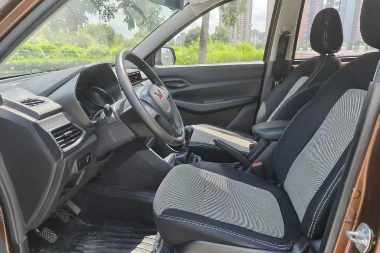 Used Wuling Hongguang 2021 1.5L Revised S Base Version with Electric Power Steering LAR Interior 2