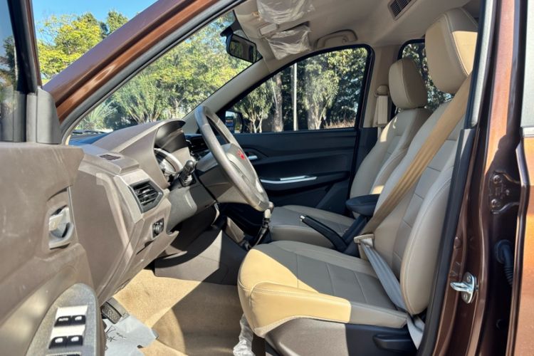 Used Wuling Hongguang 2021 1.5L Facelift S Comfort Version Hydraulic Power Steering LAR Interior 2