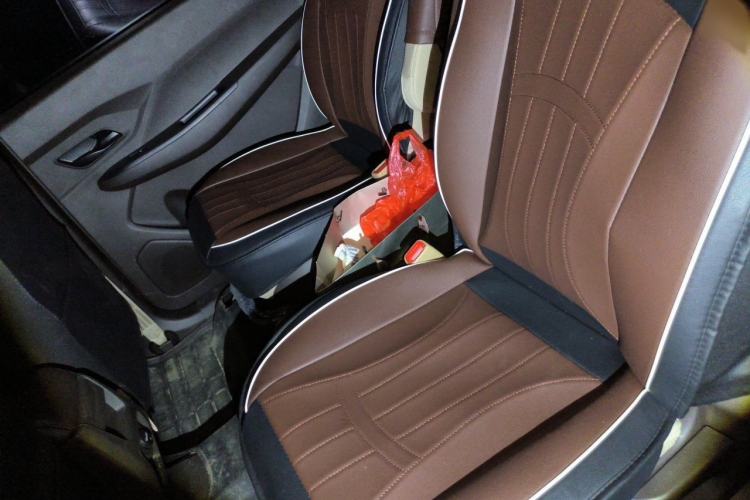 Used Wuling Hongguang 2021 1.5L S Standard Version LAR Interior 4