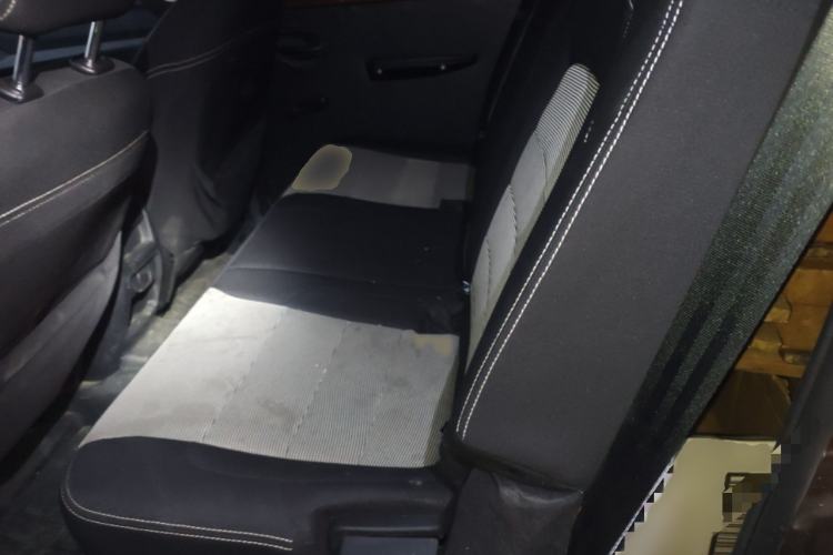 Used Wuling Hongguang 2021 1.5L Revised S Base Version with Electric Power Steering LAR Interior 4