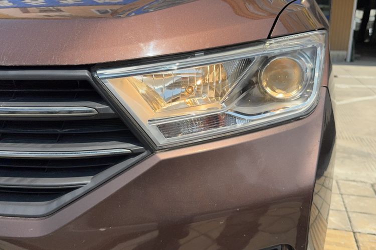 Used Wuling Hongguang 2021 1.5L Facelifted S Comfort Version with Electric Power Steering LAR Left Front Headlight
