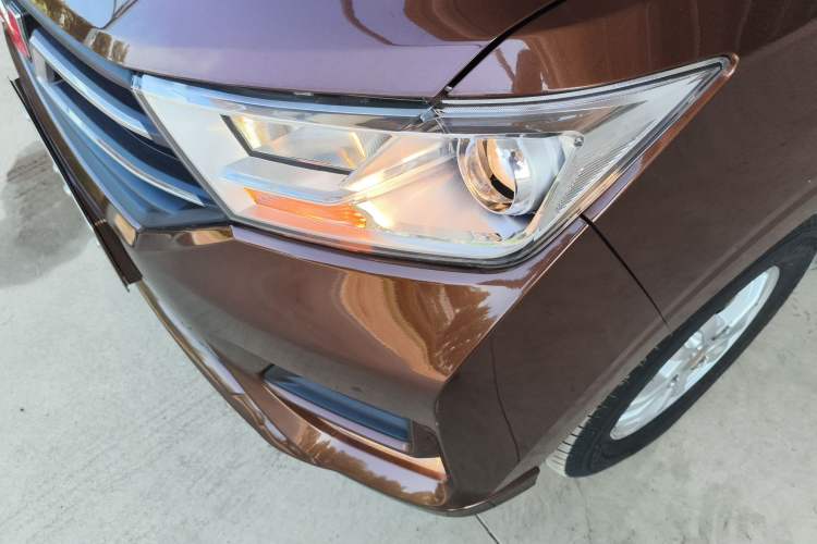 Used Wuling Hongguang 2021 1.5L S Comfort Edition LAR Left Front Headlight
