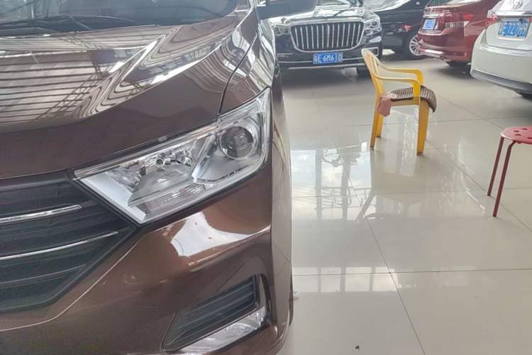 Used Wuling Hongguang 2021 1.5L Facelifted S Comfort Version with Electric Power Steering LAR Left Front Headlight