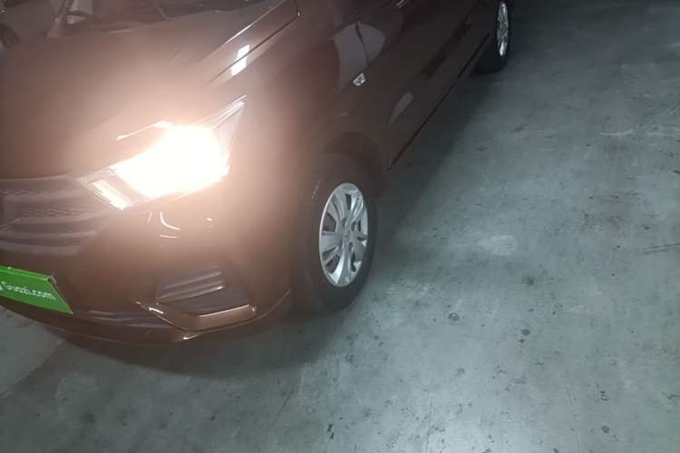 Used Wuling Hongguang 2021 1.5L Revised S Base Version with Electric Power Steering LAR Left Front Headlight