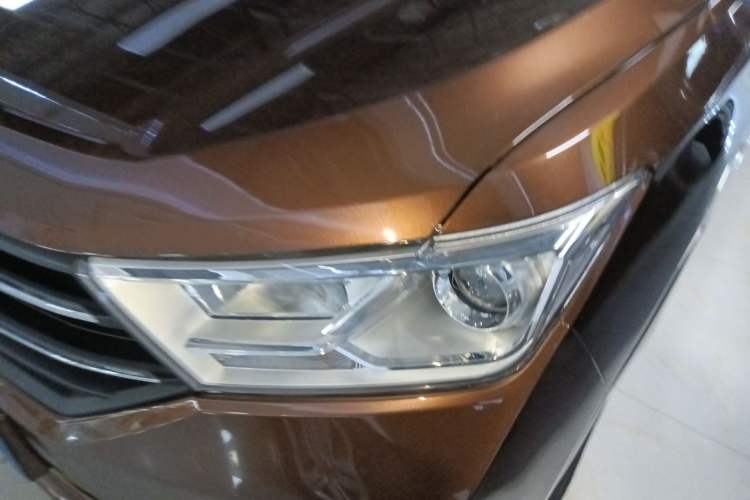 Used Wuling Hongguang 2021 1.5L Revised S Standard Version Hydraulic-Power-Assisted LAR Left Front Headlight