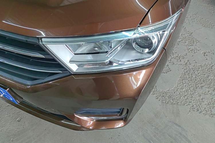 Used Wuling Hongguang 2021 1.5L Revised S Standard Version Hydraulic-Power-Assisted LAR Left Front Headlight