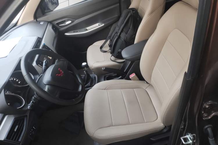 Used Wuling Hongguang  Left Front Seat