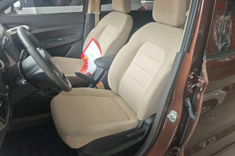 Used Wuling Hongguang 2021 1.5L S Standard Version LAR Left Front Seat