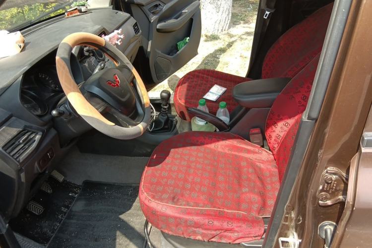 Used Wuling Hongguang 2021 1.5L S Standard Version LAR Left Front Seat