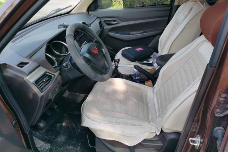 Used Wuling Hongguang 2021 1.5L Revised S Standard Version Hydraulic-Power-Assisted LAR Left Front Seat