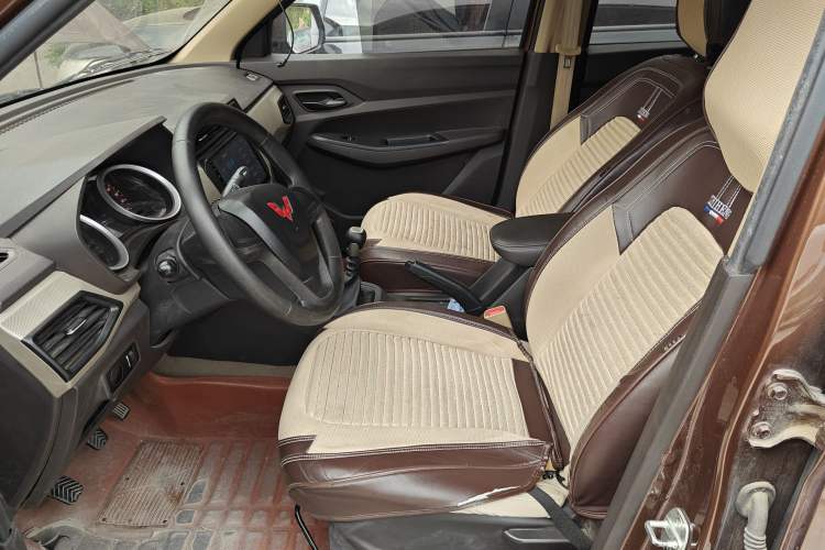 Used Wuling Hongguang 2021 1.5L S Standard Version LAR Left Front Seat
