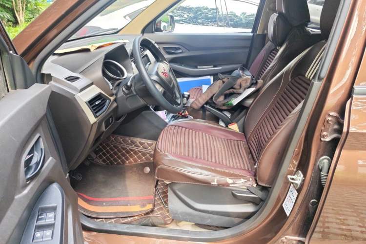 Used Wuling Hongguang 2021 1.5L S Standard Version LAR Left Front Seat