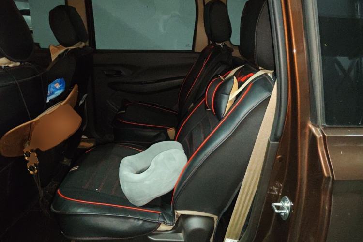 Used Wuling Hongguang 2021 1.5L Revised S Standard Version with Electric Power Steering LAR Left Rear Seat