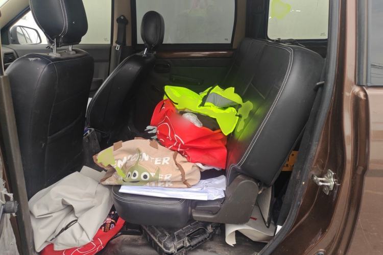 Used Wuling Hongguang 2021 1.5L Revised S Base Version with Electric Power Steering LAR Left Rear Seat