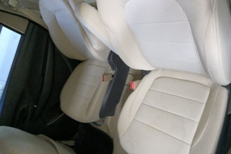 Used Wuling Hongguang 2021 1.5L Revised S Standard Version Hydraulic-Power-Assisted LAR Left Rear Seat