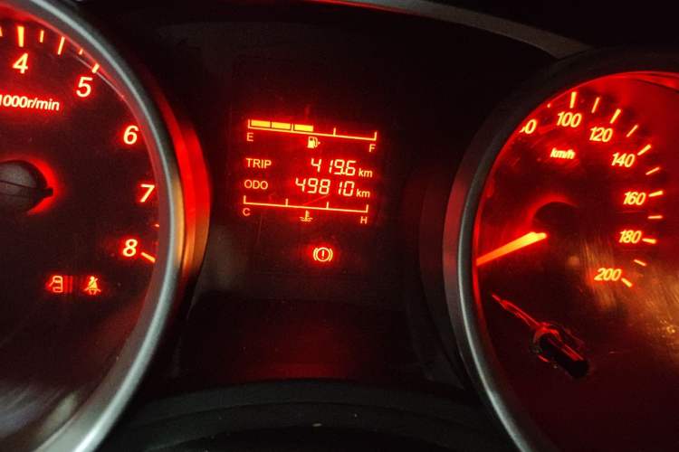 Used Wuling Hongguang 2021 1.5L Revised S Standard Version with Electric Power Steering LAR Odometer Close Up