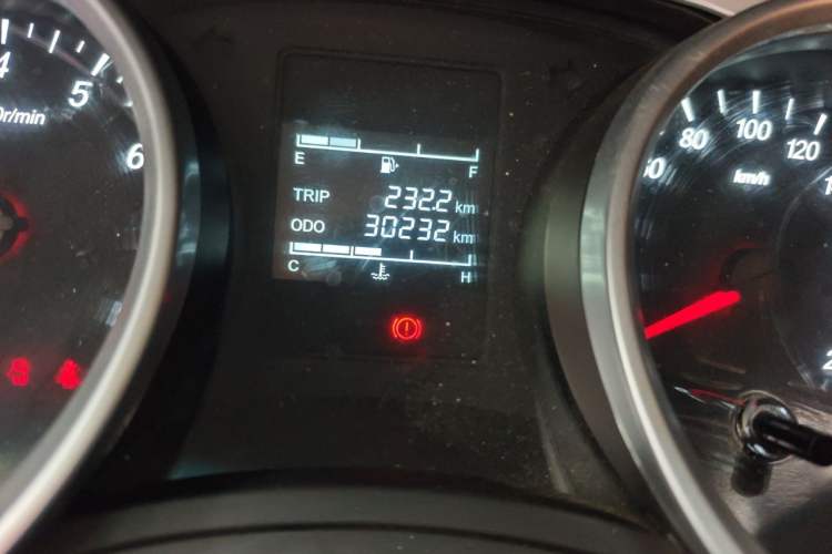 Used Wuling Hongguang 2021 1.5L Facelifted S Comfort Version with Electric Power Steering LAR Odometer Close Up