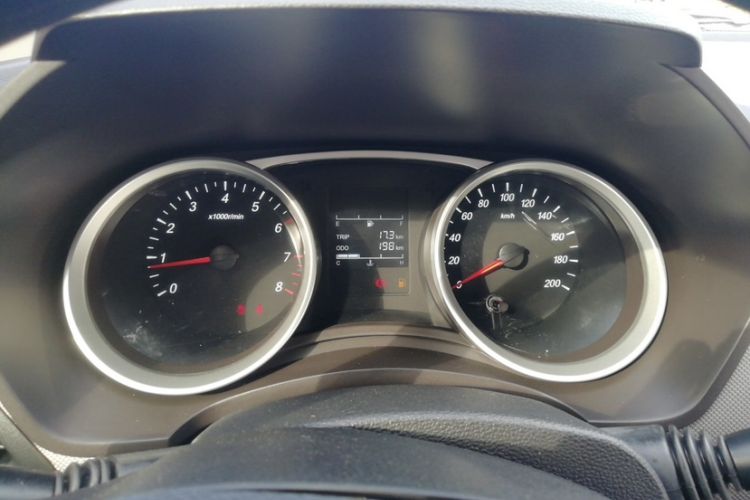Used Wuling Hongguang 2021 1.5L Facelift S Comfort Version Hydraulic Power Steering LAR Odometer Close Up