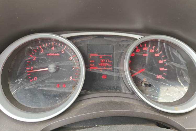 Used Wuling Hongguang 2021 1.5L S Standard Version LAR Odometer Close Up