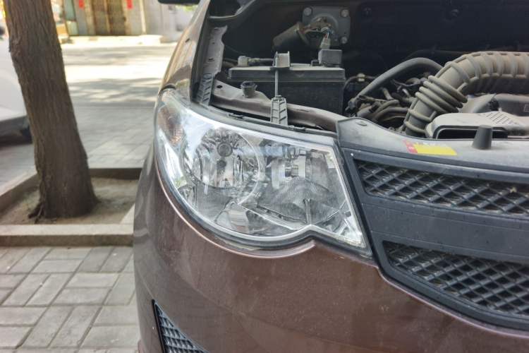 Used Wuling Hongguang 2021 1.5L S Base Version LAR Right Front Headlight