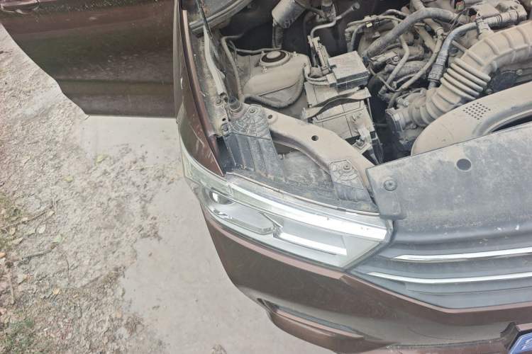 Used Wuling Hongguang 2021 1.5L S Comfort Edition LAR Right Front Headlight