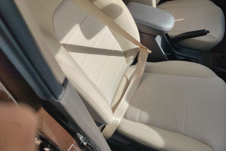 Used Wuling Hongguang 2021 1.5L Revised S Standard Version with Electric Power Steering LAR Right Front Seat