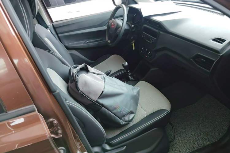 Used Wuling Hongguang 2021 1.5L S Base Version LAR Right Front Seat