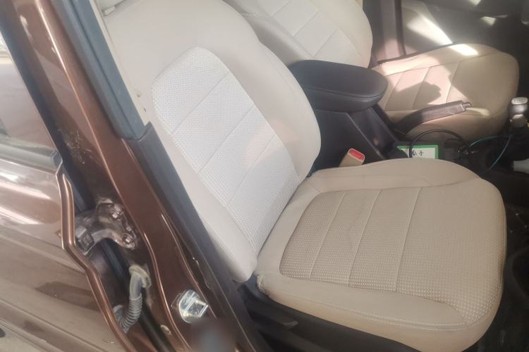 Used Wuling Hongguang 2021 1.5L Revised S Standard Version with Electric Power Steering LAR Right Front Seat